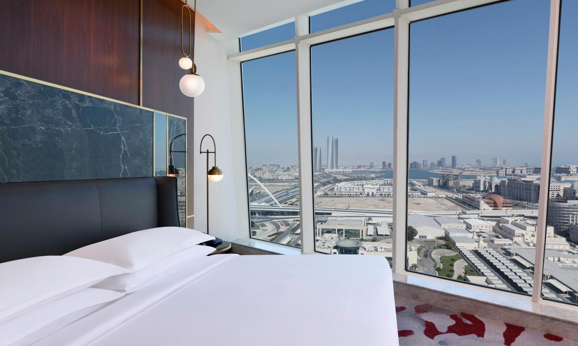 Velero Hotel Doha Lusail Luaran gambar A bedroom at the hotel