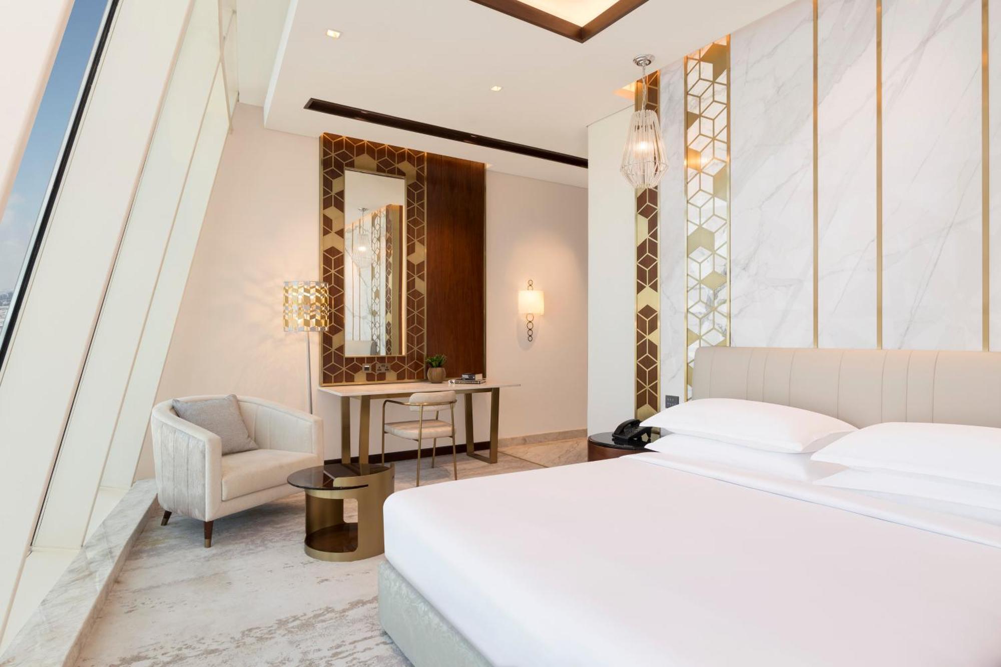 Velero Hotel Doha Lusail Luaran gambar A guest room at the hotel
