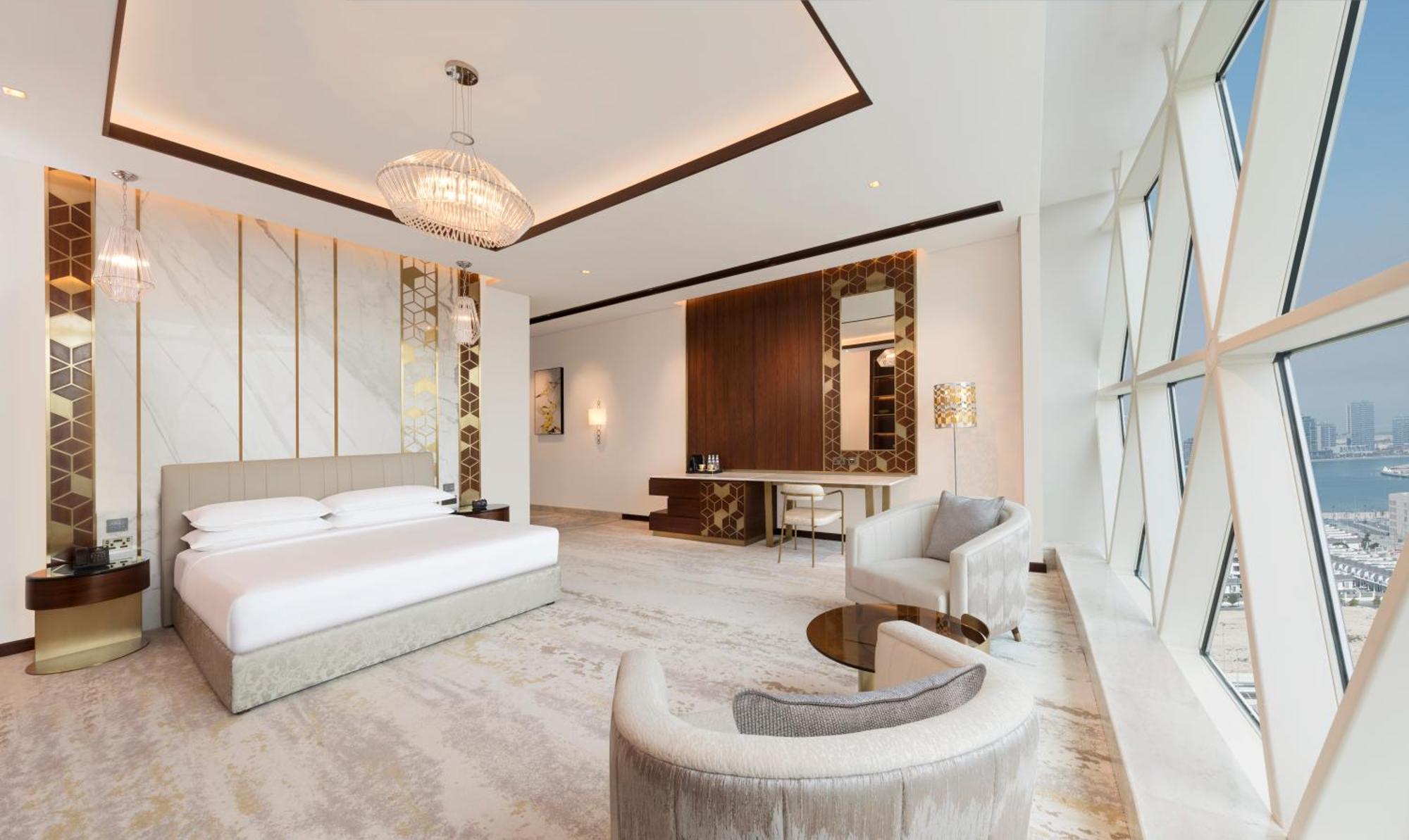 Velero Hotel Doha Lusail Luaran gambar A bedroom at the Ritz-Carlton, DIFC